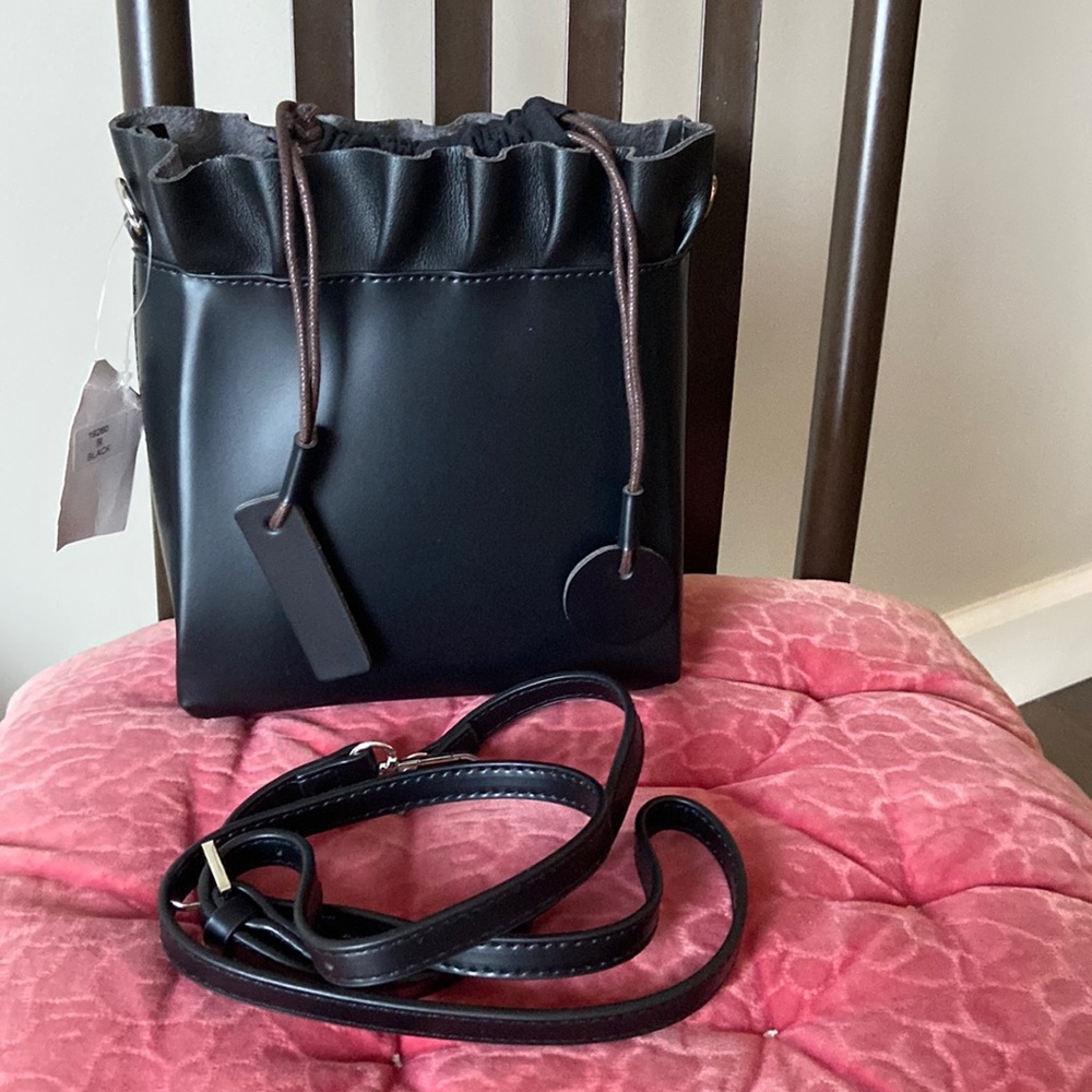 Brand new shoulder bag